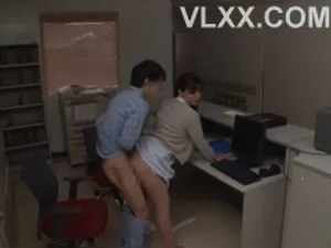 Rủ cô bạn học cũ về nhà Nắc khi nhìn thấy ngồi buồn 1 mình ở công viên