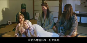 Con đĩ OL cổ trắng thích da đen nhất nghiện những con cặc đen và đẩy xuống để nhét vào cái lồn của con đĩ lụa đen mà không cần bao cao su